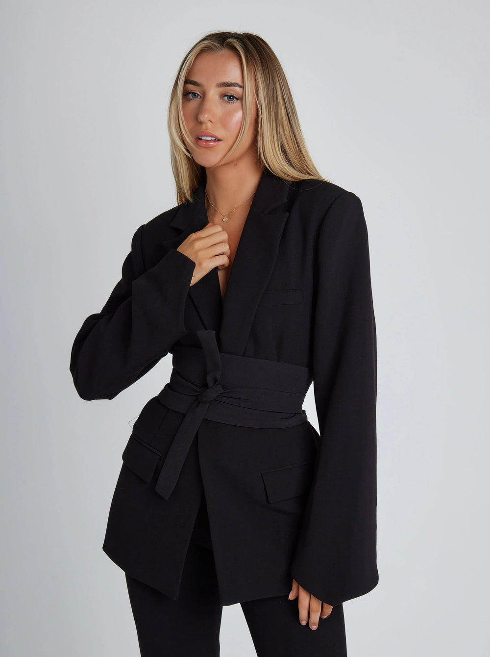 Célaine | Belted Deep V-Neck Blazer